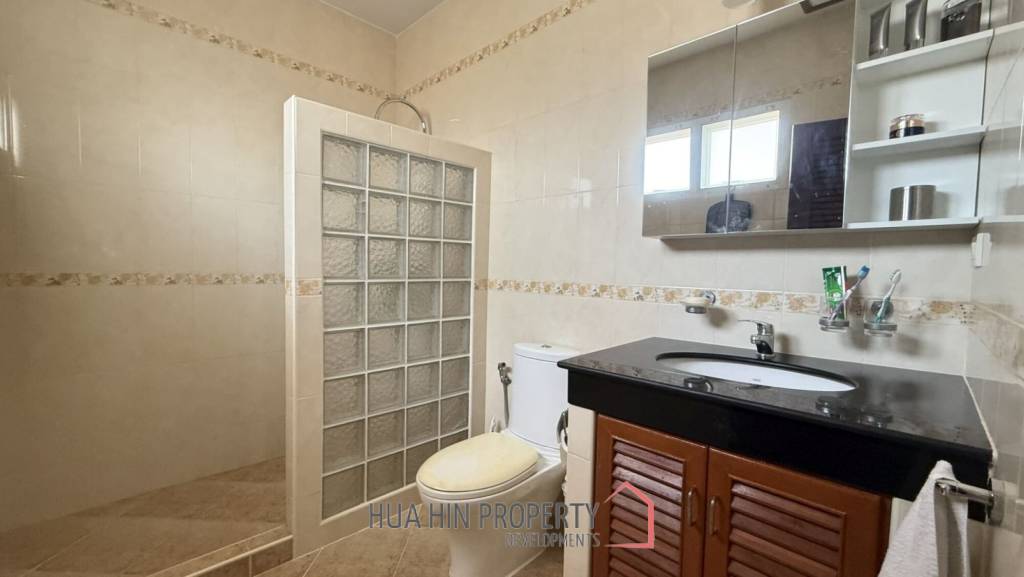 RESORT-STYLE PRIVATE POOL VILLA ON A SPACIOUS PLOT HUA HIN-CHA AM