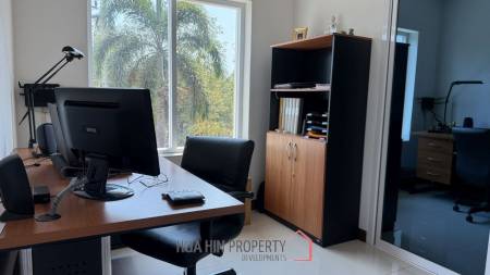 RESORT-STYLE PRIVATE POOL VILLA ON A SPACIOUS PLOT HUA HIN-CHA AM