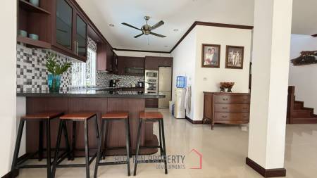 RESORT-STYLE PRIVATE POOL VILLA ON A SPACIOUS PLOT HUA HIN-CHA AM