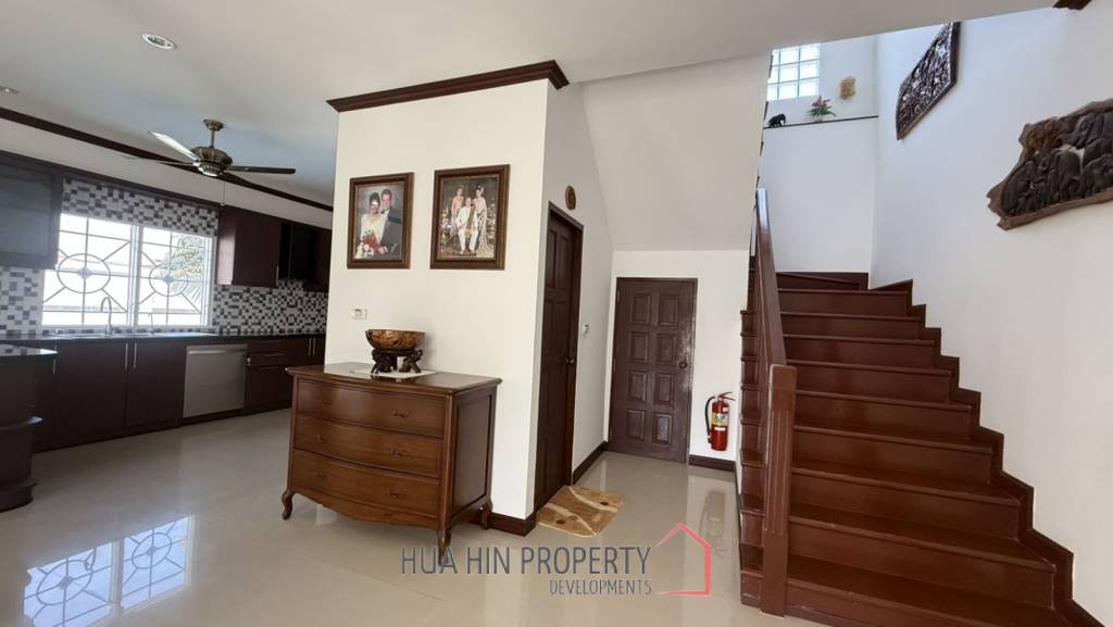 RESORT-STYLE PRIVATE POOL VILLA ON A SPACIOUS PLOT HUA HIN-CHA AM