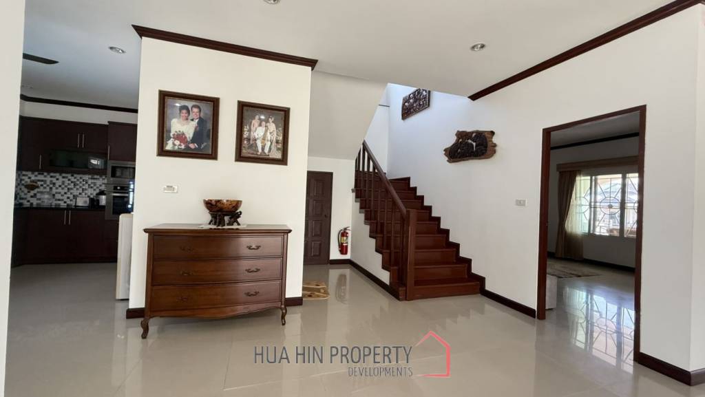 RESORT-STYLE PRIVATE POOL VILLA ON A SPACIOUS PLOT HUA HIN-CHA AM