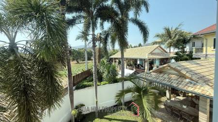 RESORT-STYLE PRIVATE POOL VILLA ON A SPACIOUS PLOT HUA HIN-CHA AM