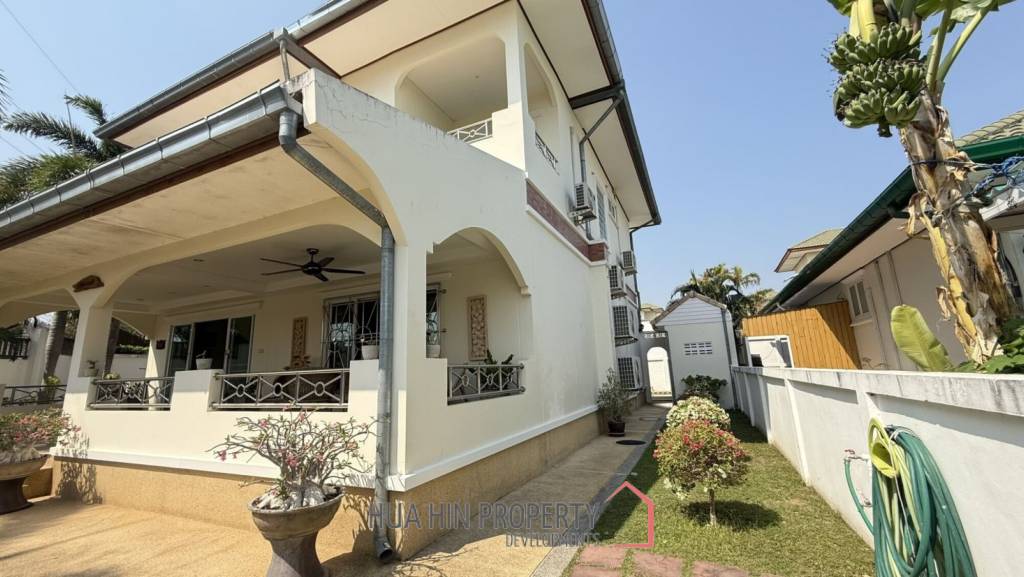 RESORT-STYLE PRIVATE POOL VILLA ON A SPACIOUS PLOT HUA HIN-CHA AM