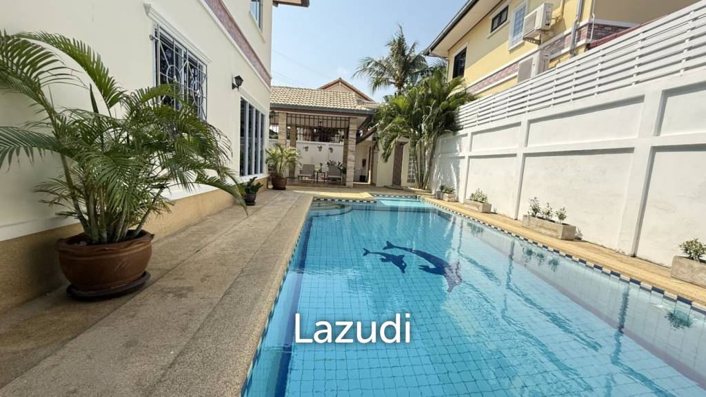 RESORT-STYLE PRIVATE POOL VILLA ON A SPACIOUS PLOT HUA HIN-CHA AM