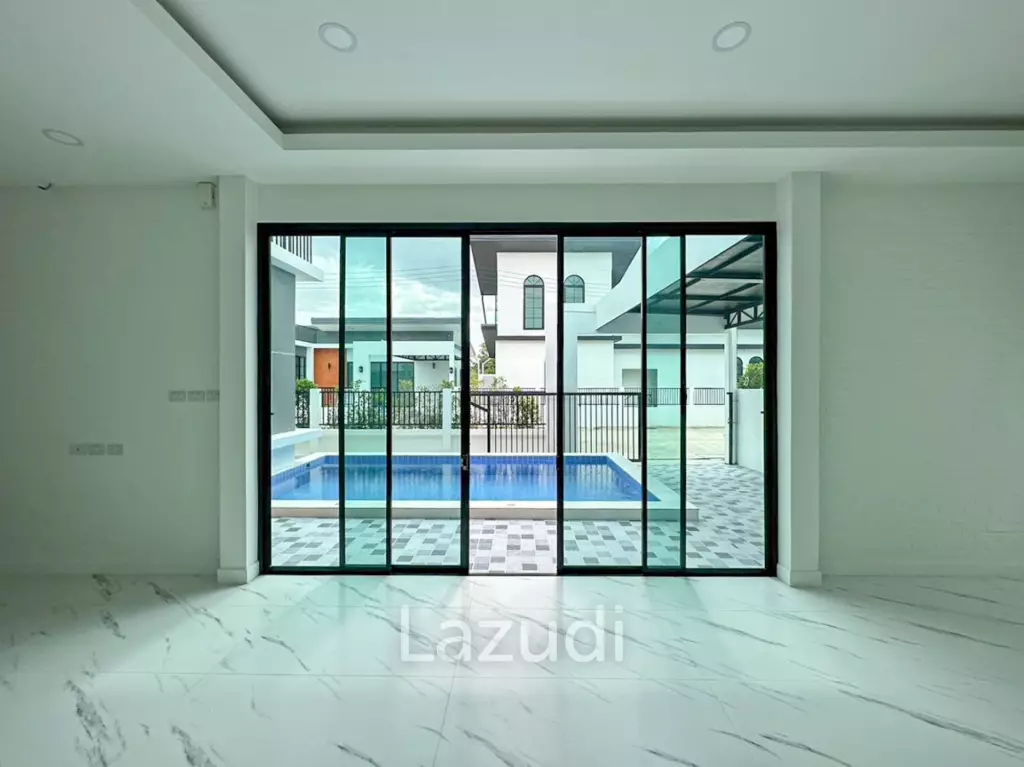Modern 200 sqm 3-Bed Pool Villa in Hin Lek Fai
