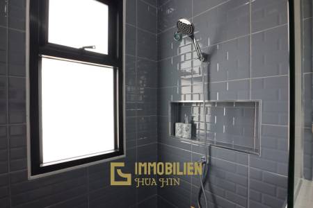 privater Pool / 3 Schlafzimmer + 3 Bäder / kompakte Küche