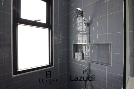 Modern 200 sqm 3-Bed Pool Villa in Hin Lek Fai