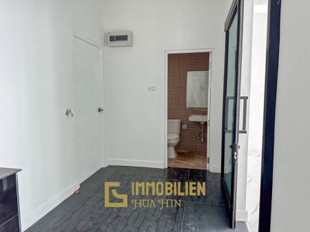 privater Pool / 3 Schlafzimmer + 3 Bäder / kompakte Küche