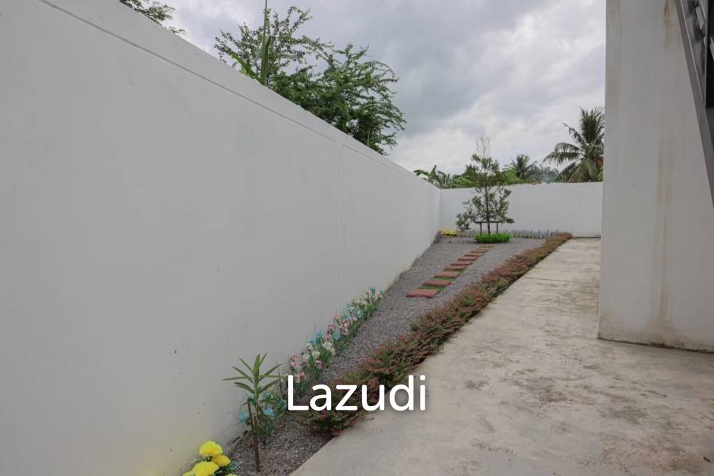 Modern 200 sqm 3-Bed Pool Villa in Hin Lek Fai