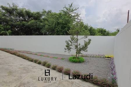 Modern 200 sqm 3-Bed Pool Villa in Hin Lek Fai