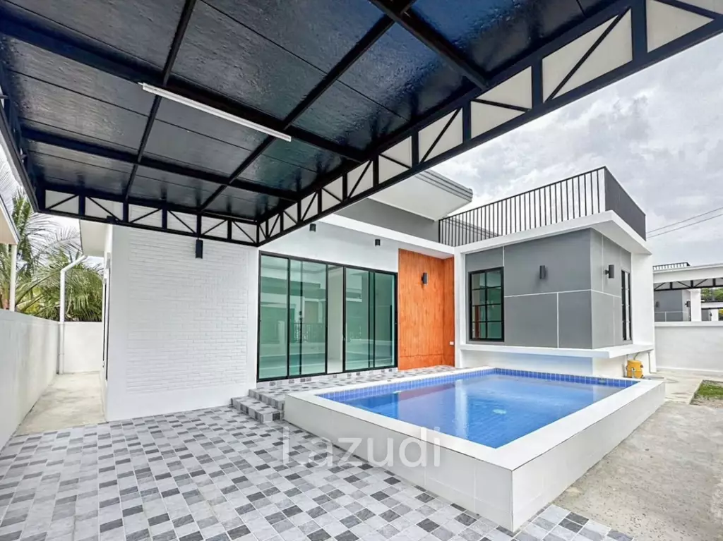 Modern 200 sqm 3-Bed Pool Villa in Hin Lek Fai