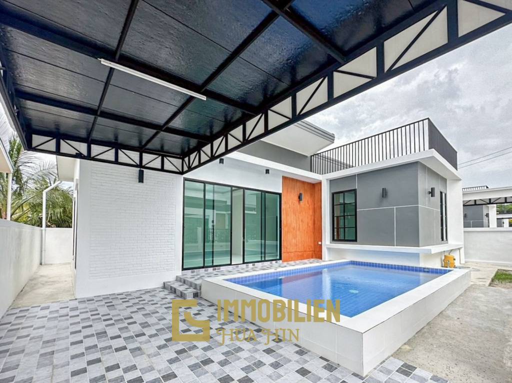 privater Pool / 3 Schlafzimmer + 3 Bäder / kompakte Küche