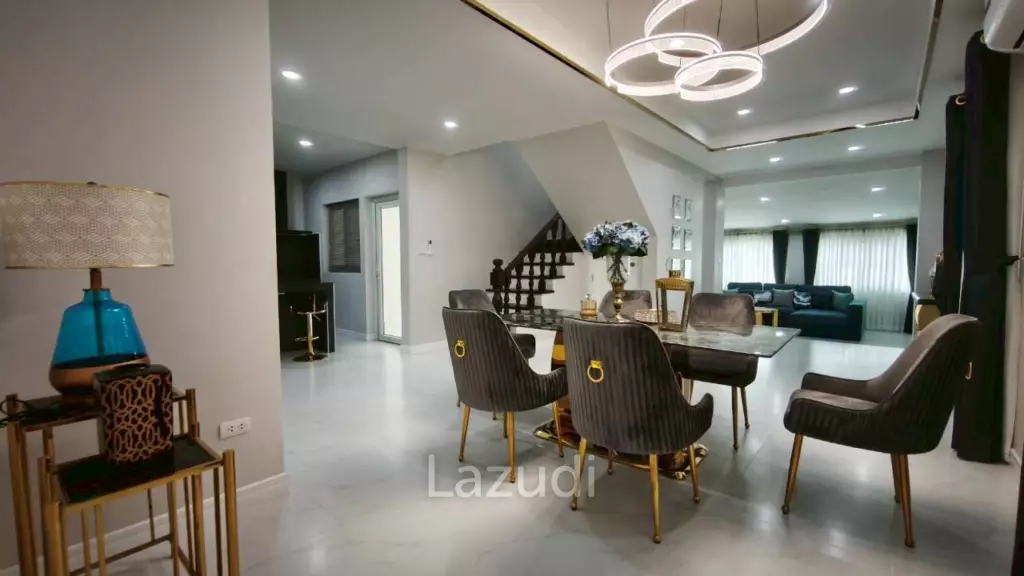4 Bedroom 4 Bathroom 250 SQ.M. Pattaya Lagoon Resort