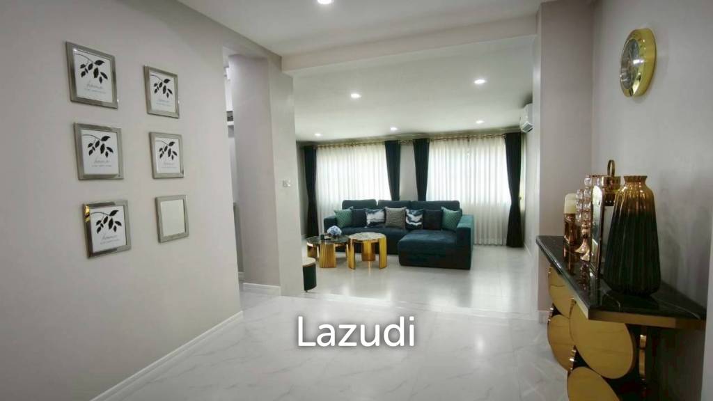 4 Bedroom 4 Bathroom 250 SQ.M. Pattaya Lagoon Resort