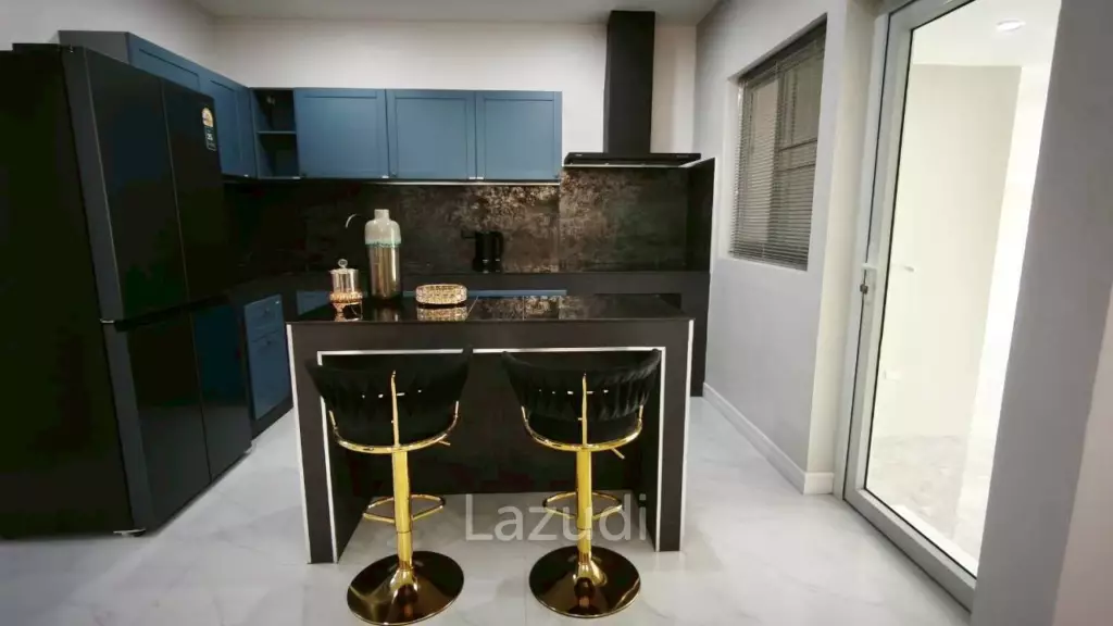 4 Bedroom 4 Bathroom 250 SQ.M. Pattaya Lagoon Resort