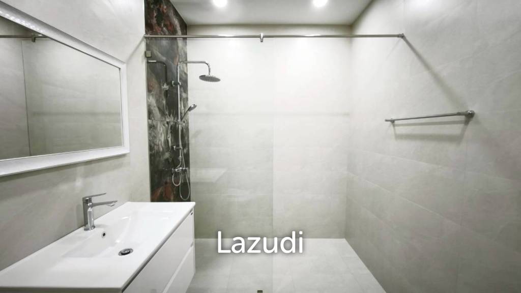 4 Bedroom 4 Bathroom 250 SQ.M. Pattaya Lagoon Resort