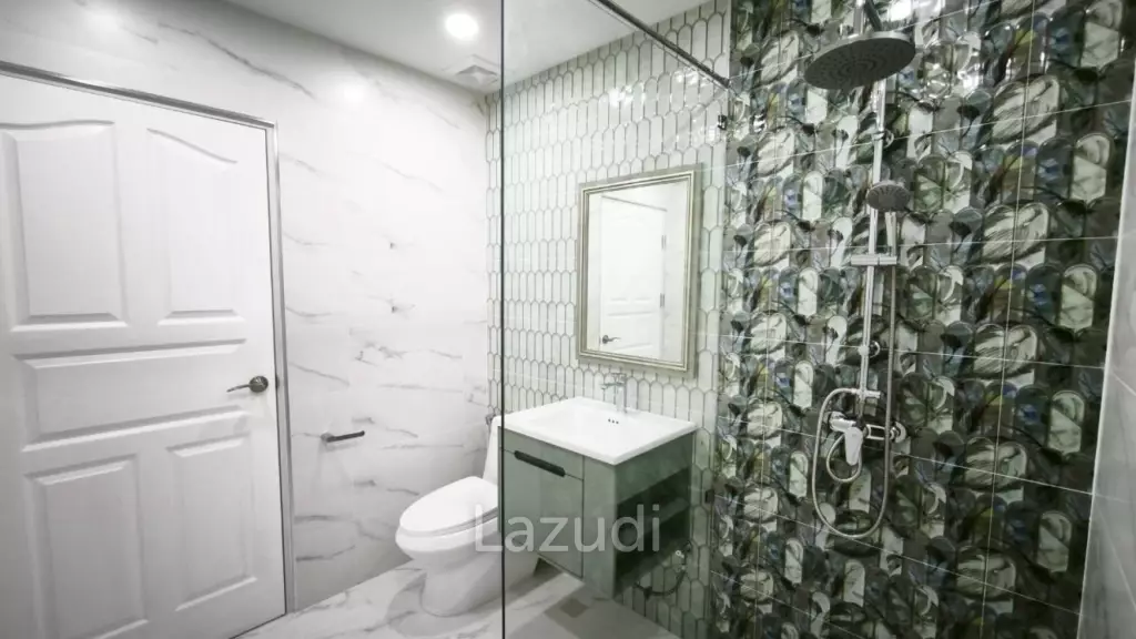 4 Bedroom 4 Bathroom 250 SQ.M. Pattaya Lagoon Resort