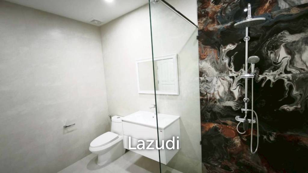 4 Bedroom 4 Bathroom 250 SQ.M. Pattaya Lagoon Resort