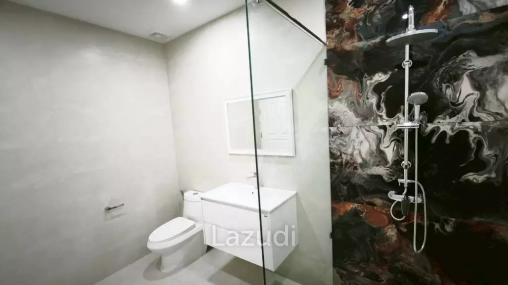4 Bedroom 4 Bathroom 250 SQ.M. Pattaya Lagoon Resort