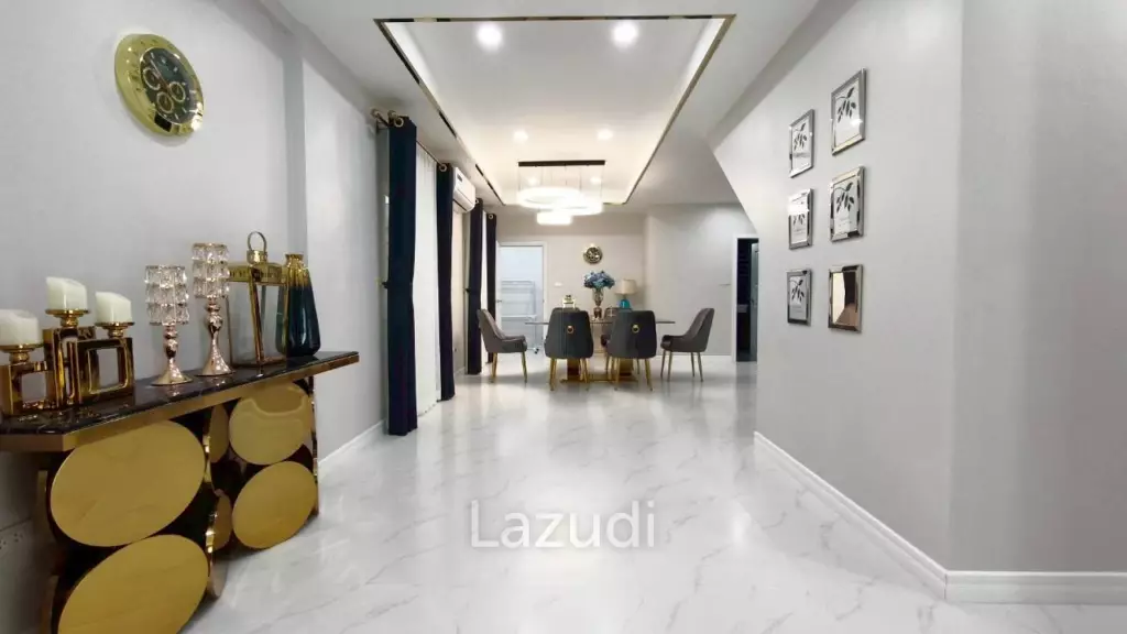 4 Bedroom 4 Bathroom 250 SQ.M. Pattaya Lagoon Resort