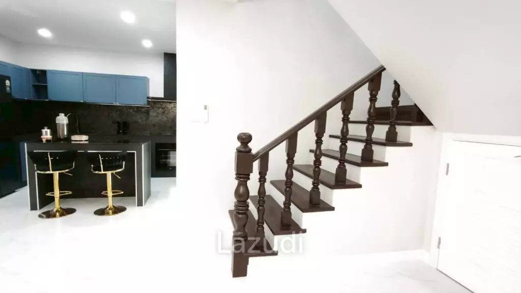 4 Bedroom 4 Bathroom 250 SQ.M. Pattaya Lagoon Resort