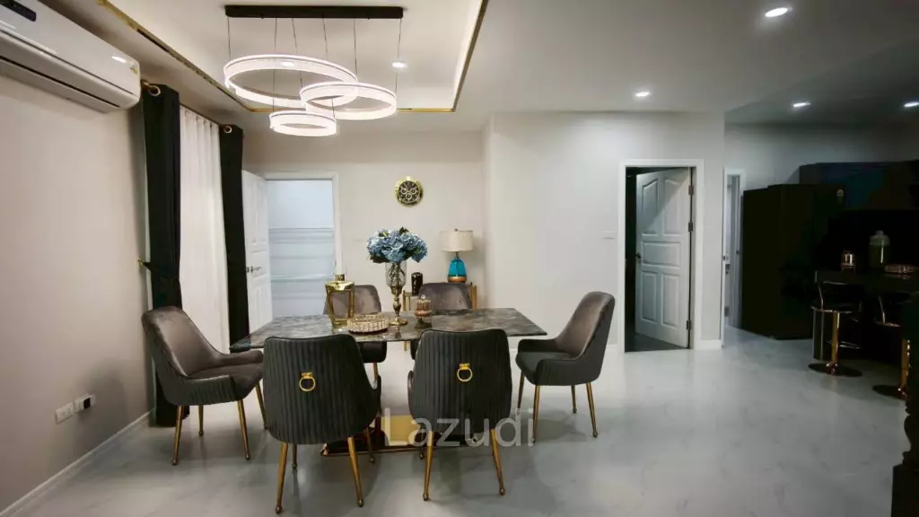 4 Bedroom 4 Bathroom 250 SQ.M. Pattaya Lagoon Resort