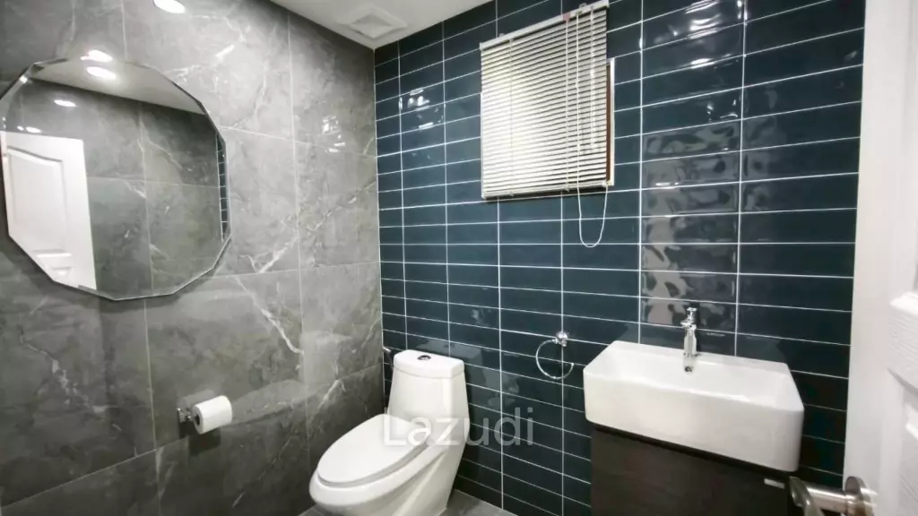 4 Bedroom 4 Bathroom 250 SQ.M. Pattaya Lagoon Resort