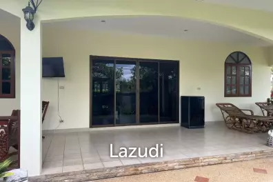 Beautiful 2-bedroom house with large land plot and garden