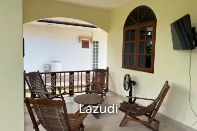 Beautiful 2-bedroom house with large land plot and garden