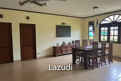 Beautiful 2-bedroom house with large land plot and garden