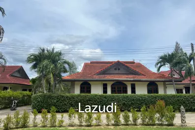 Beautiful 2-bedroom house with large land plot and garden