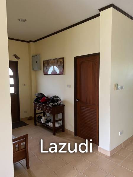 Beautiful 2-bedroom house with large land plot and garden