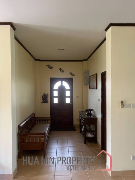 Beautiful 2-bedroom house with large land plot and garden