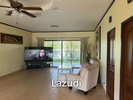 Beautiful 2-bedroom house with large land plot and garden