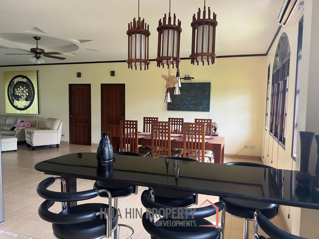 Beautiful 2-bedroom house with large land plot and garden