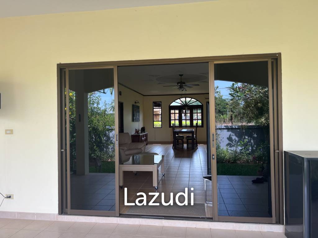 Beautiful 2-bedroom house with large land plot and garden