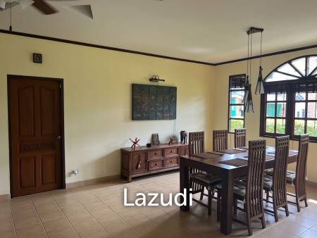 Beautiful 2-bedroom house with large land plot and garden
