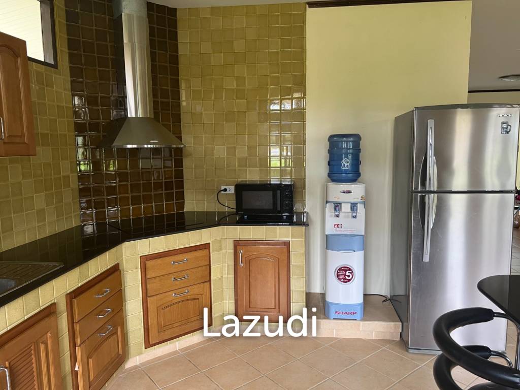 Beautiful 2-bedroom house with large land plot and garden