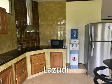Beautiful 2-bedroom house with large land plot and garden