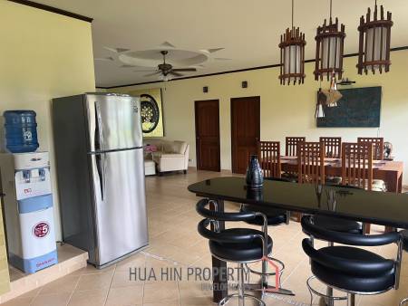 Beautiful 2-bedroom house with large land plot and garden