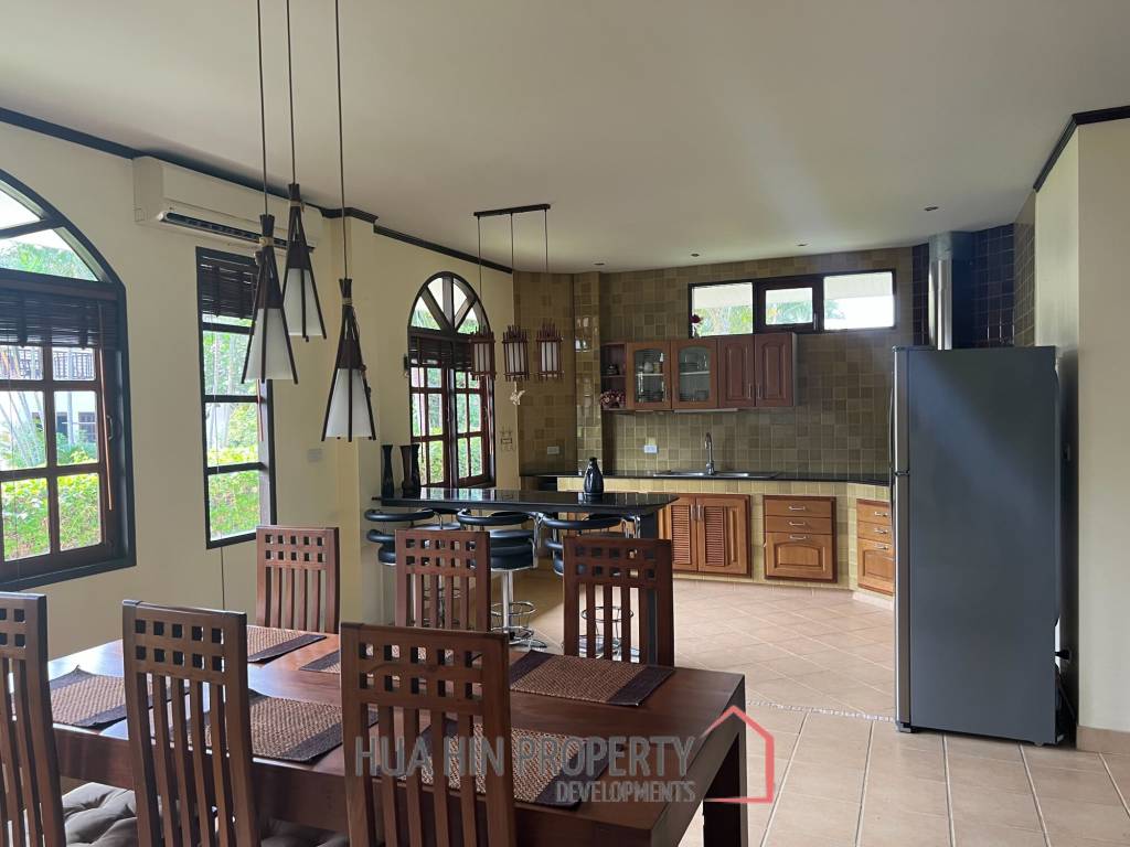 Beautiful 2-bedroom house with large land plot and garden