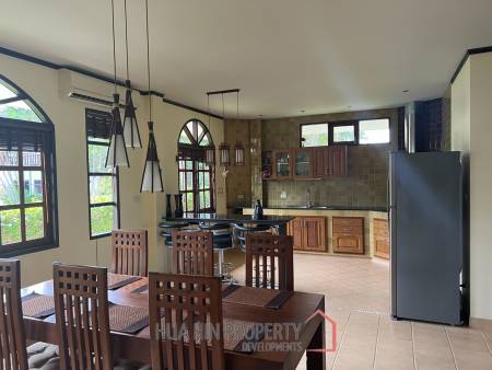 Beautiful 2-bedroom house with large land plot and garden