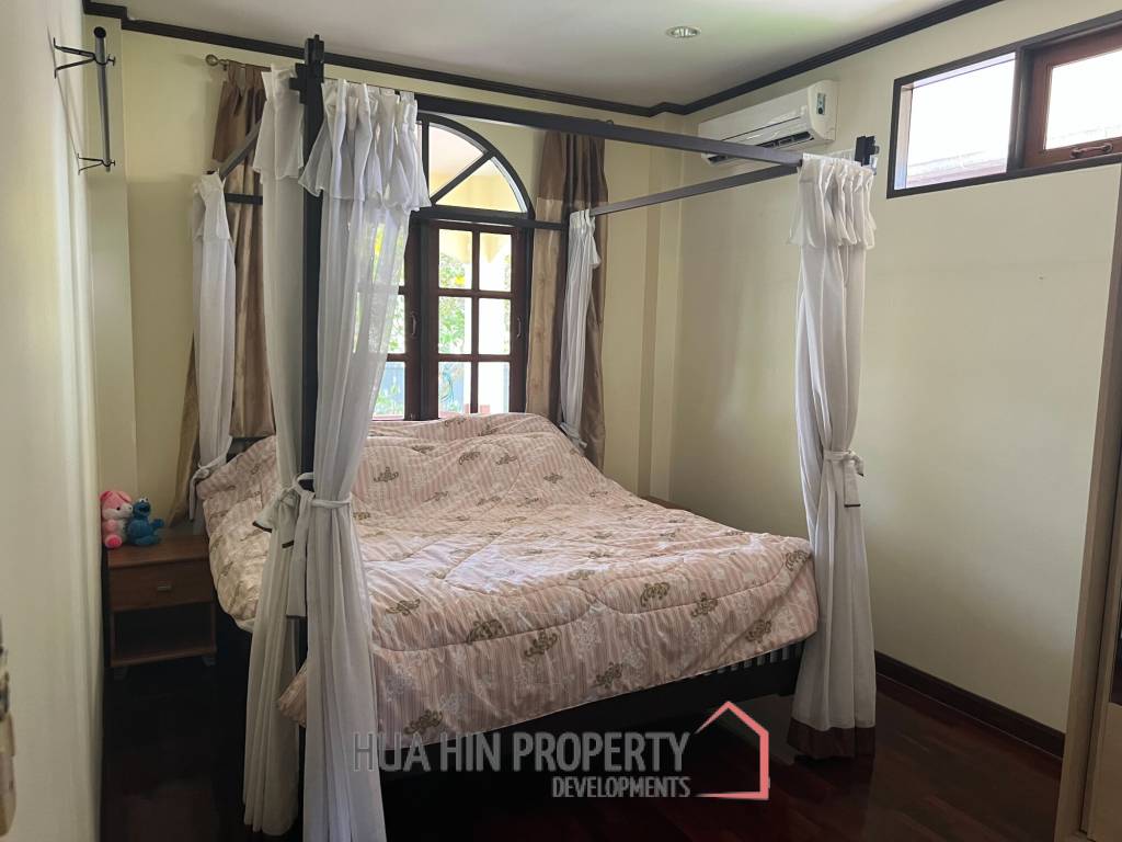 Beautiful 2-bedroom house with large land plot and garden