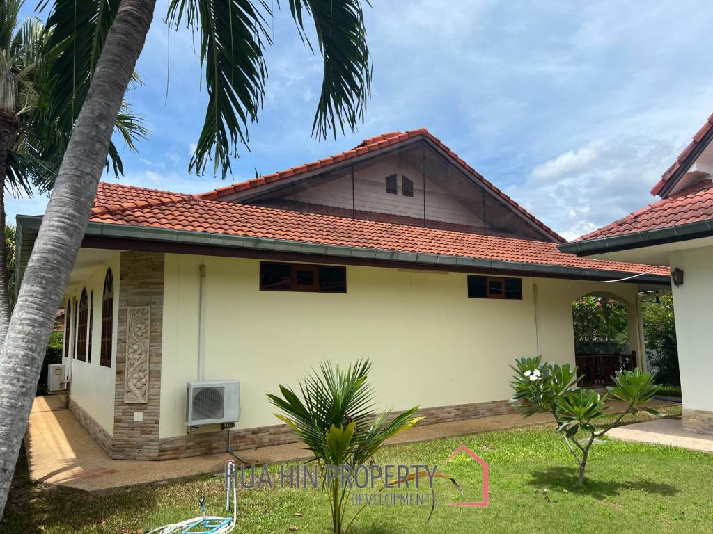 Beautiful 2-bedroom house with large land plot and garden