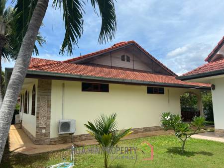 Beautiful 2-bedroom house with large land plot and garden