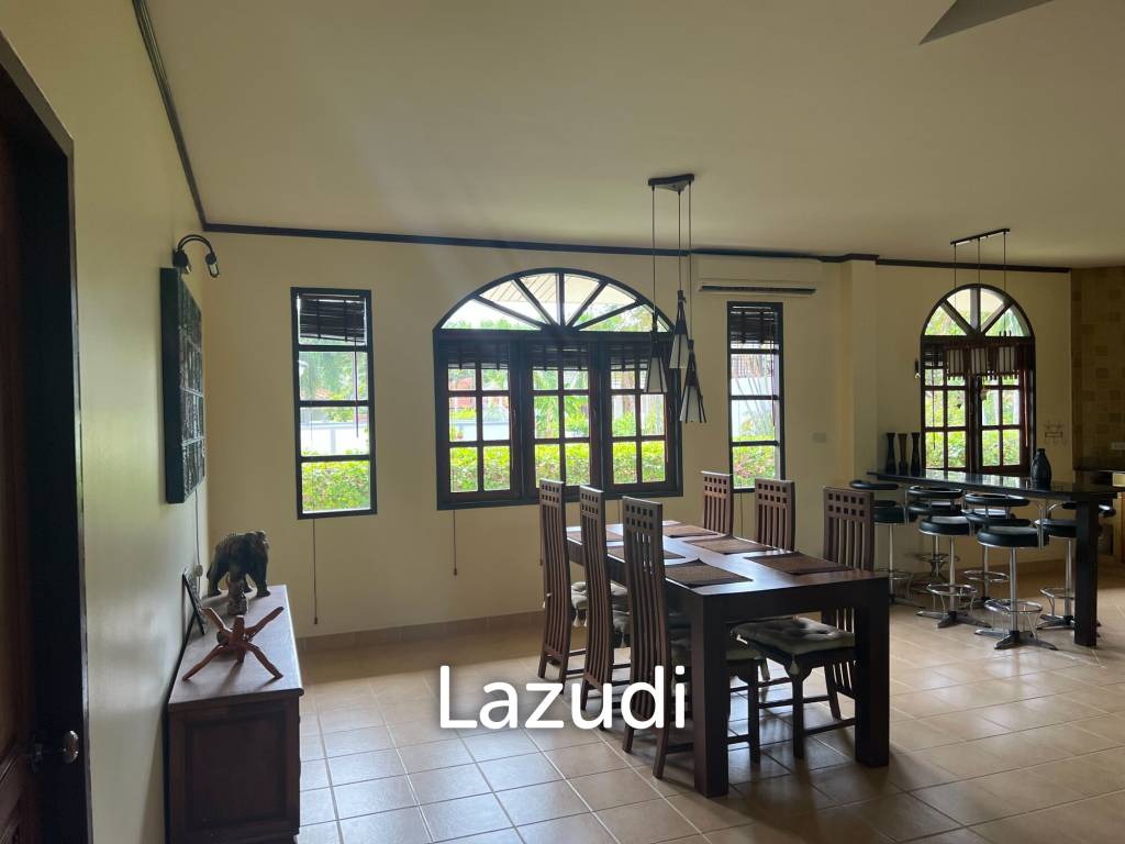 Beautiful 2-bedroom house with large land plot and garden