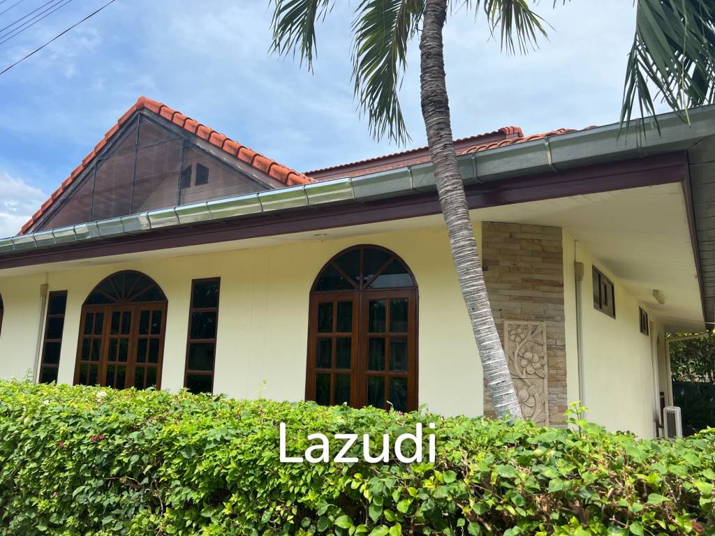 Beautiful 2-bedroom house with large land plot and garden