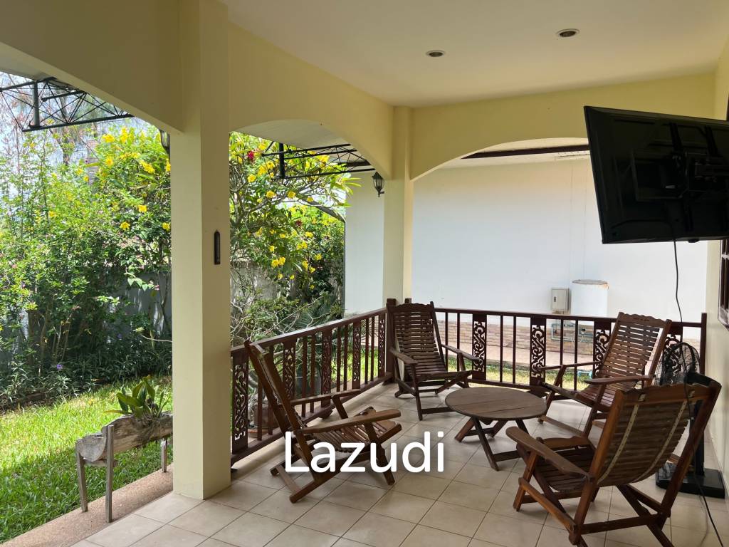 Beautiful 2-bedroom house with large land plot and garden