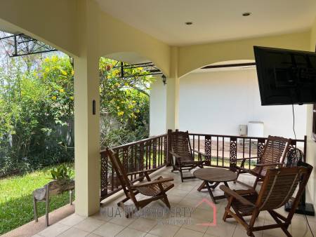 Beautiful 2-bedroom house with large land plot and garden