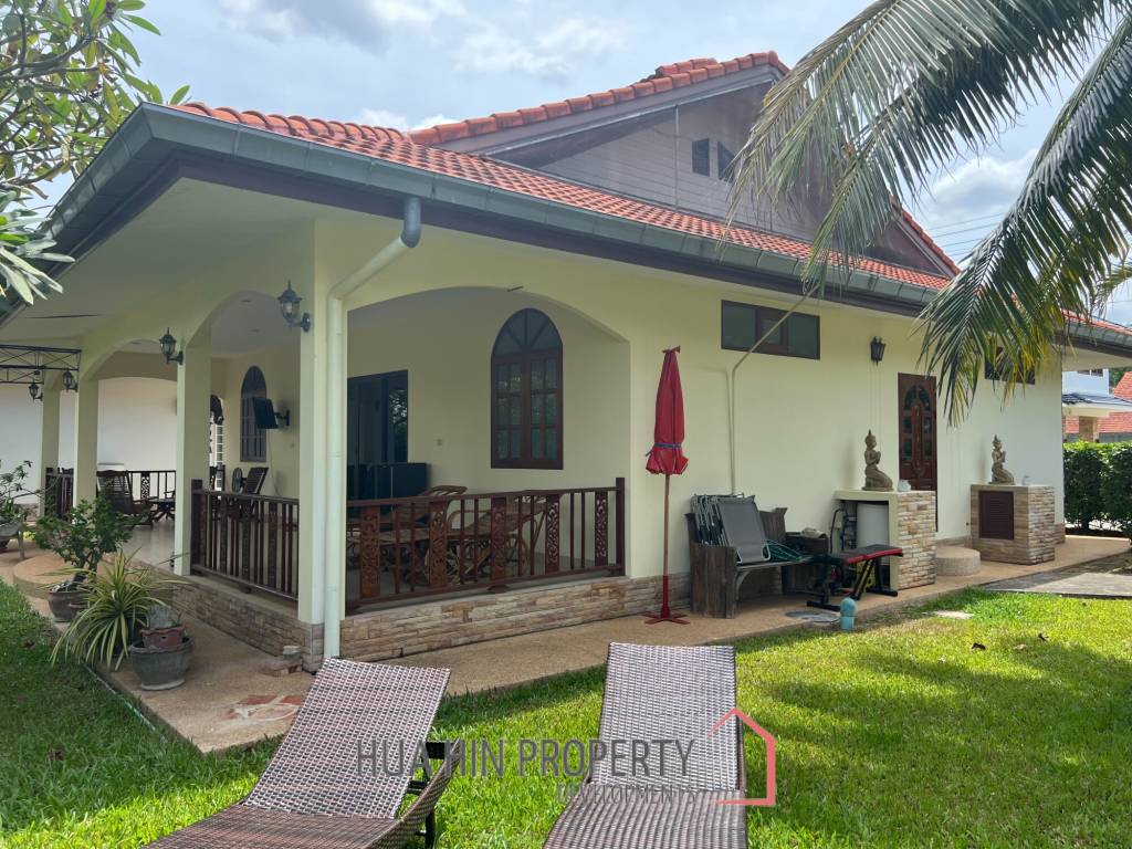 Beautiful 2-bedroom house with large land plot and garden
